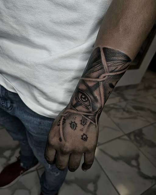 Tattoo by Nury: Hand detail